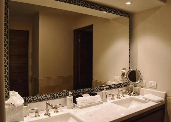 Beachfront 3 Bdrm In Exclusive Diamante Golf Appartement *